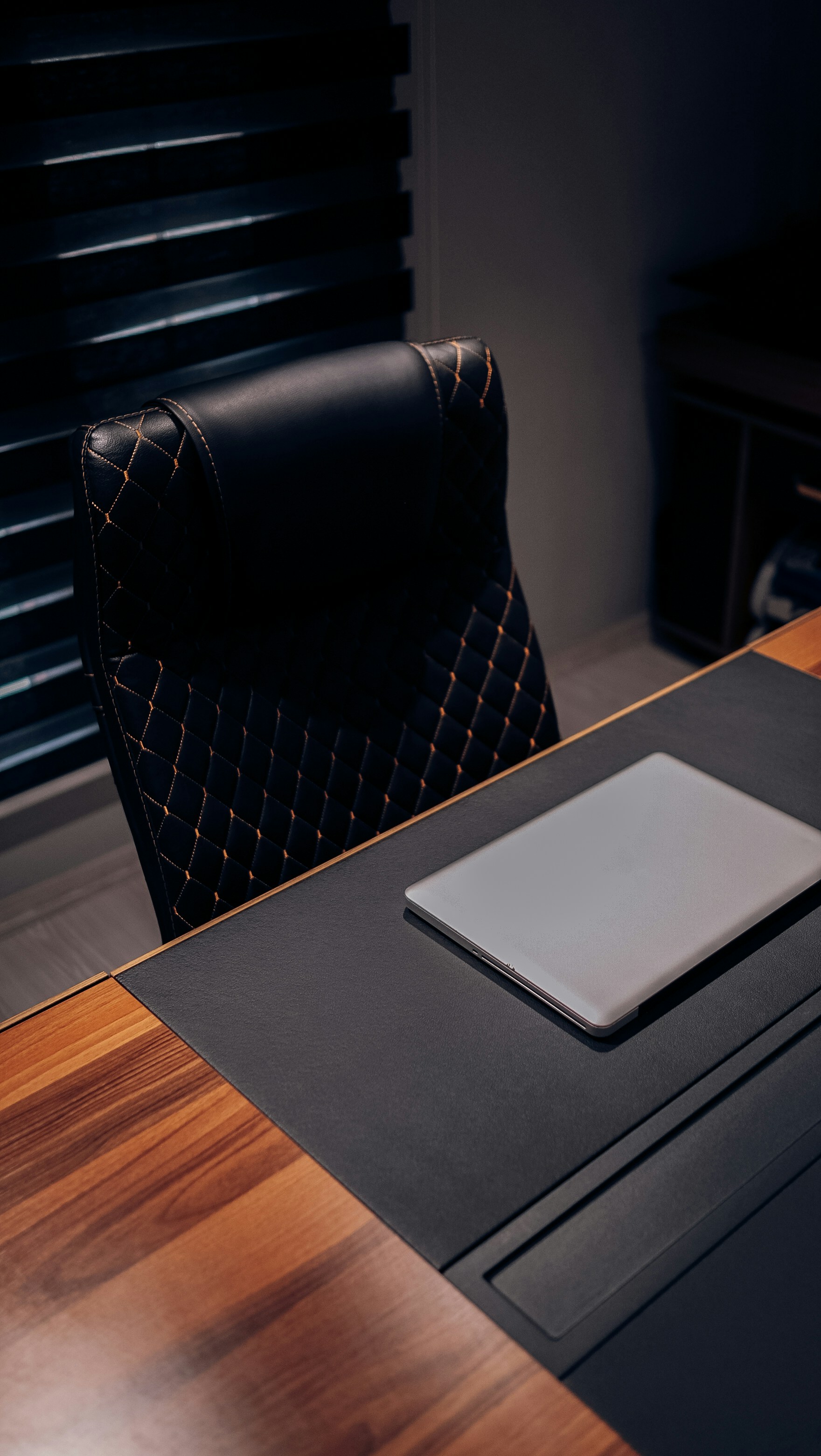 Immobilier d’entreprises / Mobilier et fournitures de bureaux